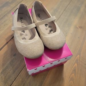 Shimmer gold dress shoes